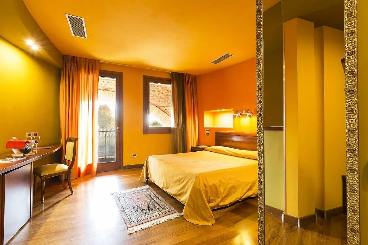Hotel Due Platani Cornedo Vicentino 3*,